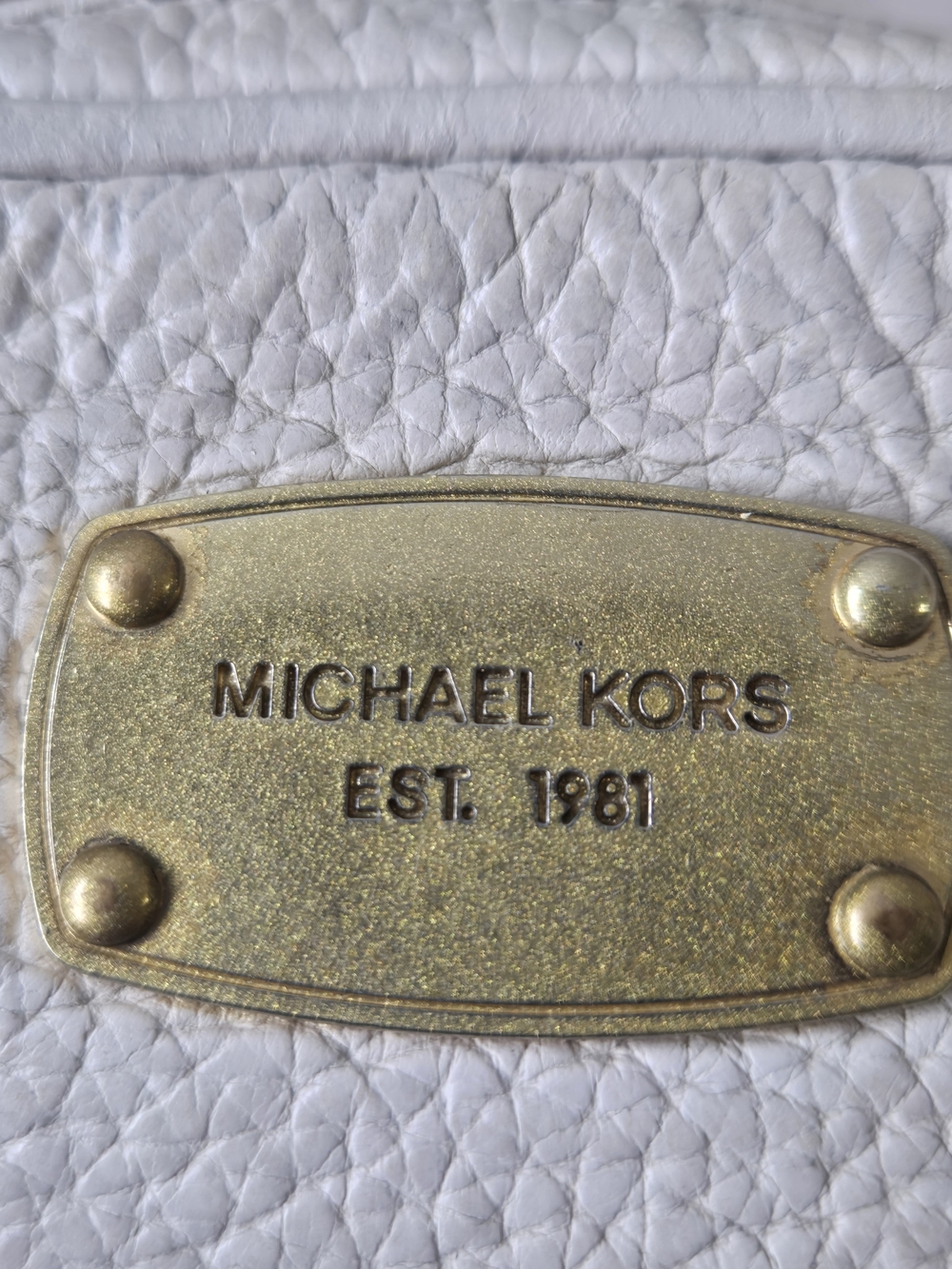 Mini Michael Kors Off White Pebbled Leather Crossbody Bag - Picture 8 of 13